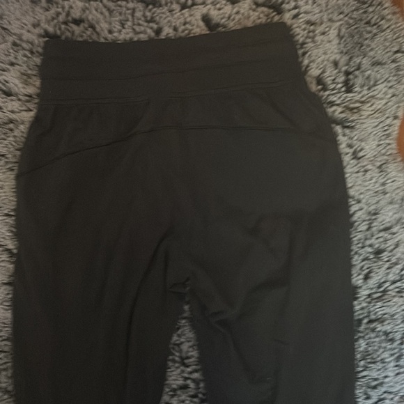 Lululemon size 0 align joggers !! - Picture 3 of 6